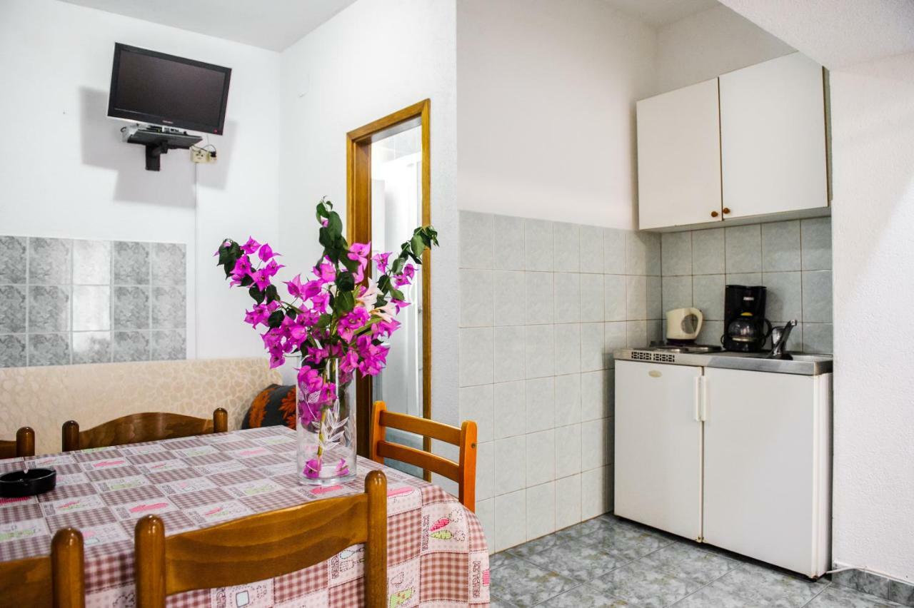 Apartment Herceg Baška Voda Esterno foto