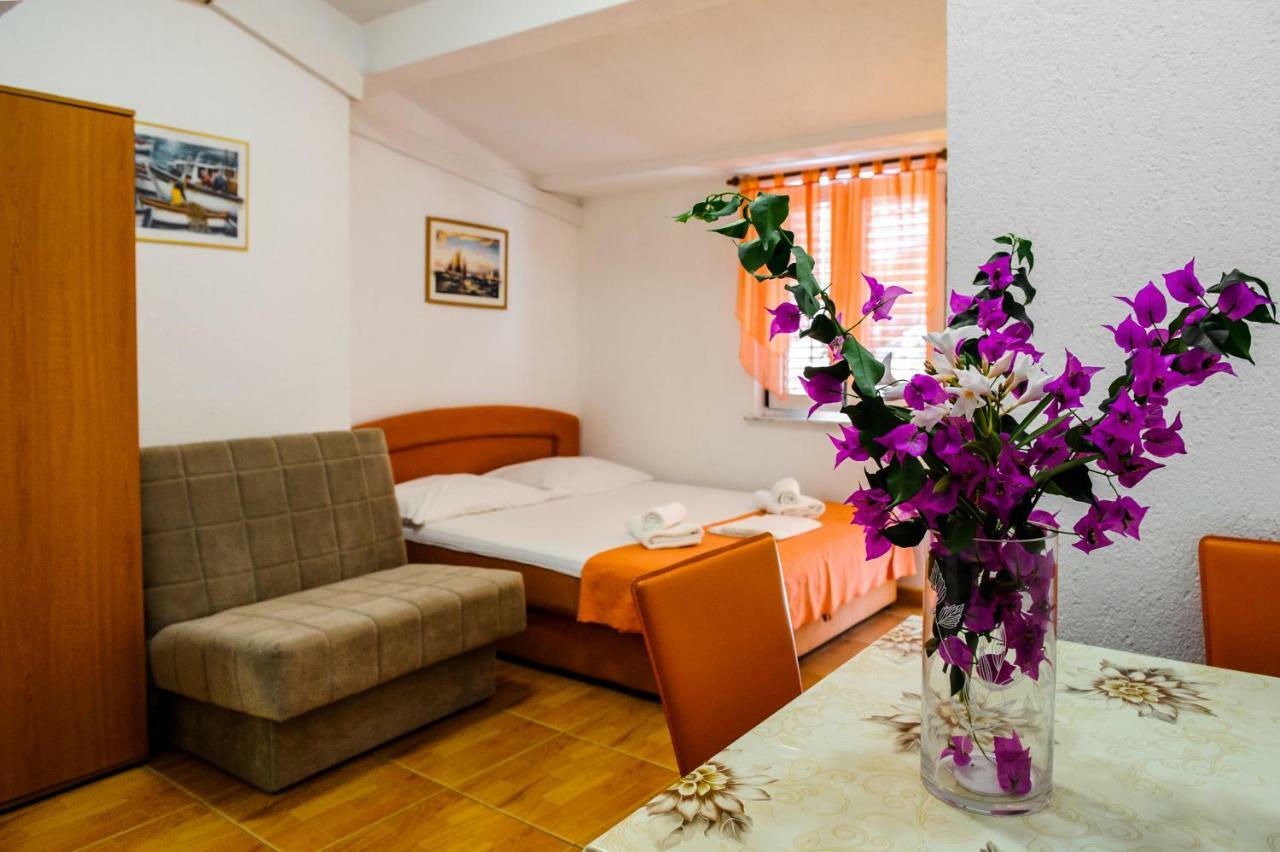 Apartment Herceg Baška Voda Esterno foto